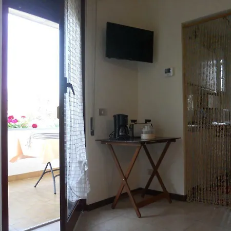 Condominio Mini 7 Apartment Sirmione