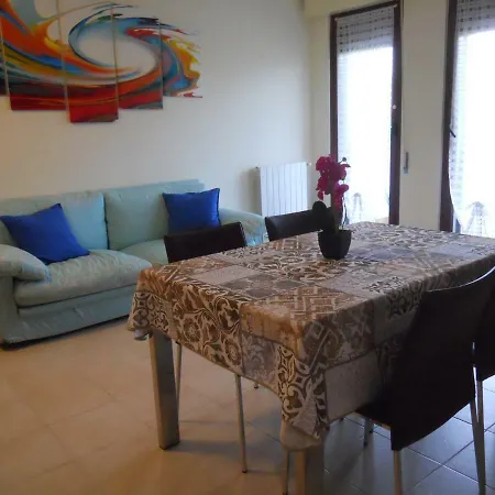 Condominio Mini 7 *